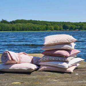 233908-1 Miljøbillede rosa velour pude